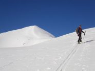 Osvaldo sullo sfondo la punta