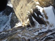 Gianluca impegnato a trovare un pò di ghiaccio nel diedro del quinto tiro