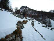 Il sentiero n. 6 nel primo tratto è ben battuto