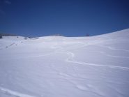 la mia firma di discesa  nel tratto sotto le baite,le altre firme sono di skialp  portati dall'Eliski 