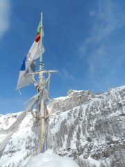 le bandiere del rifugio