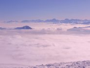 mare di nebbia sotto di noi