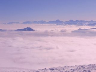 mare di nebbia sotto di noi