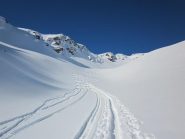 il bellissimo vallone di salita da S/E