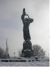 LA STATUA AL COLLE...