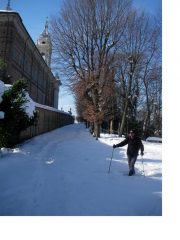 C'E' MOLTA NEVE IN COLLINA...