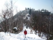 salendo al monumento 