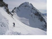 LA CORNICE E' ABBATTUTA. VIA LIBERA...