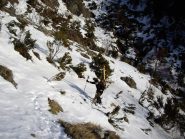 il sentiero di salita innevato