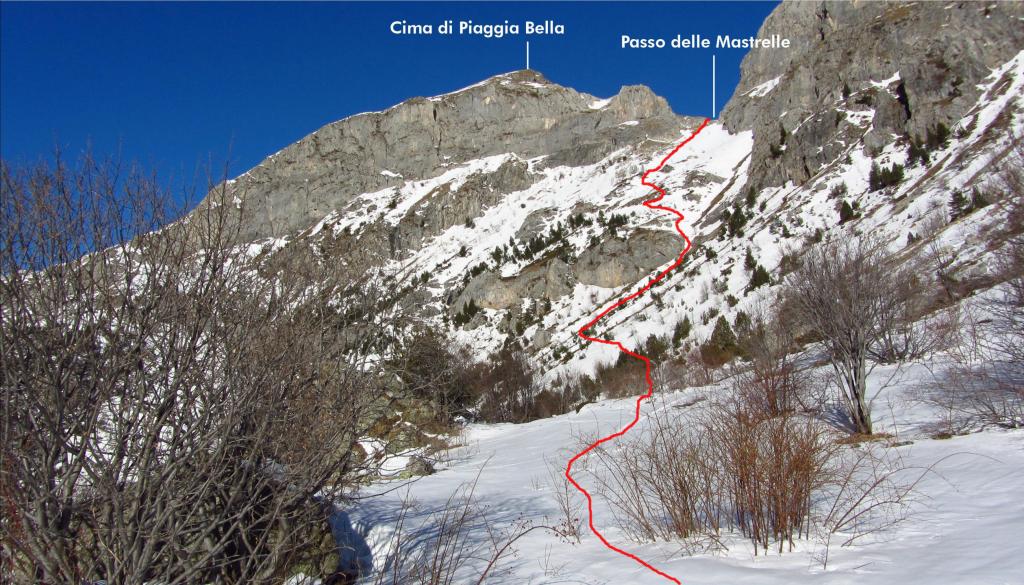 la via da seguire per arrivare al Passo delle Mastrelle dal Pian Ciucchea (18-2-2012)