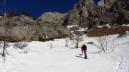 salendo la prima parte del ripido pendio-canale per il Passo delle Mastrelle (18-2-2012)