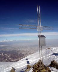 ...Ecco la nuovissima croce (bovesana) di vetta!