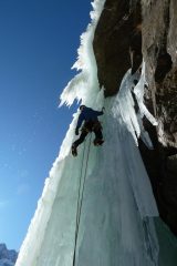 Claudio attacca la candela