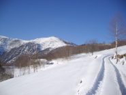 Traccia di salita e Monte Pigna sullo sfondo
