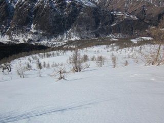 bei pendii ancora intonsi...qui la neve è ancora bella!!!