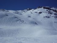 Vista verso la cima dalla mia postazione di riposo.....