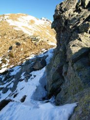 Punto critico della cresta verso Rifugio Coda (sullo sfondo)