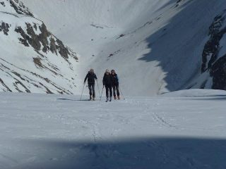 dopo il ripido canalino, incontrato 2 belle ragazze 