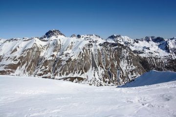 vallone di discesa e Oronaye laggiù in fondo