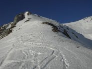 Dal colletto:inizio della parte rocciosa della cresta est. 