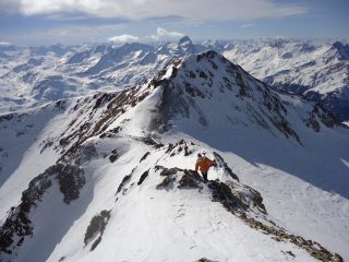 la cresta da percorrere in discesa dal Tschima da Flix