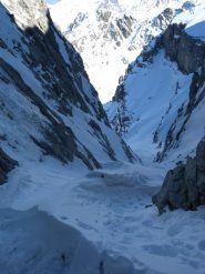 i fastidiosi toboggan sotto il salto roccioso