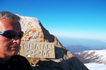 in cima