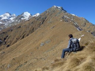 blin dà un'occhiata all'itinerario di salita