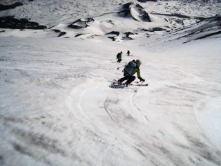 a gran velocità verso i crateri.