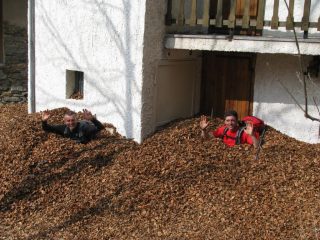 E dopo la fatica, il meritato riposo in un letto di foglie
