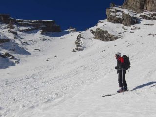 La possibile variante di discesa dalla cresta di vetta