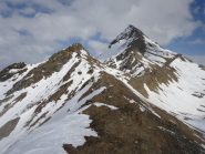 seguiamo la cresta per raggiungere l'elevazione di fronte al Terrarossa