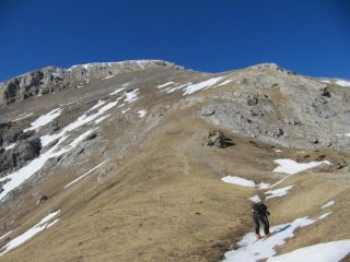 pendio di salita alla cima delle saline visto dal colle   