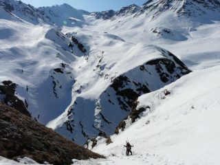 canale di salita nelle barricate e di frante quello di discesa