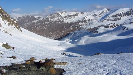il Vallon de Longet appena risalito, visto dal passo omonimo