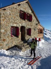 Scamarcio vorrebbe una Marlboro per colazione