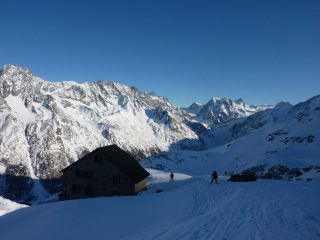 l'arrivo con l'ultimo sole