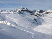 Vista Nord-Nord-Ovest da Punta Asgelas: al centro Bec Costazza (3092 m) e dietro Punta Tersiva (3513 m)