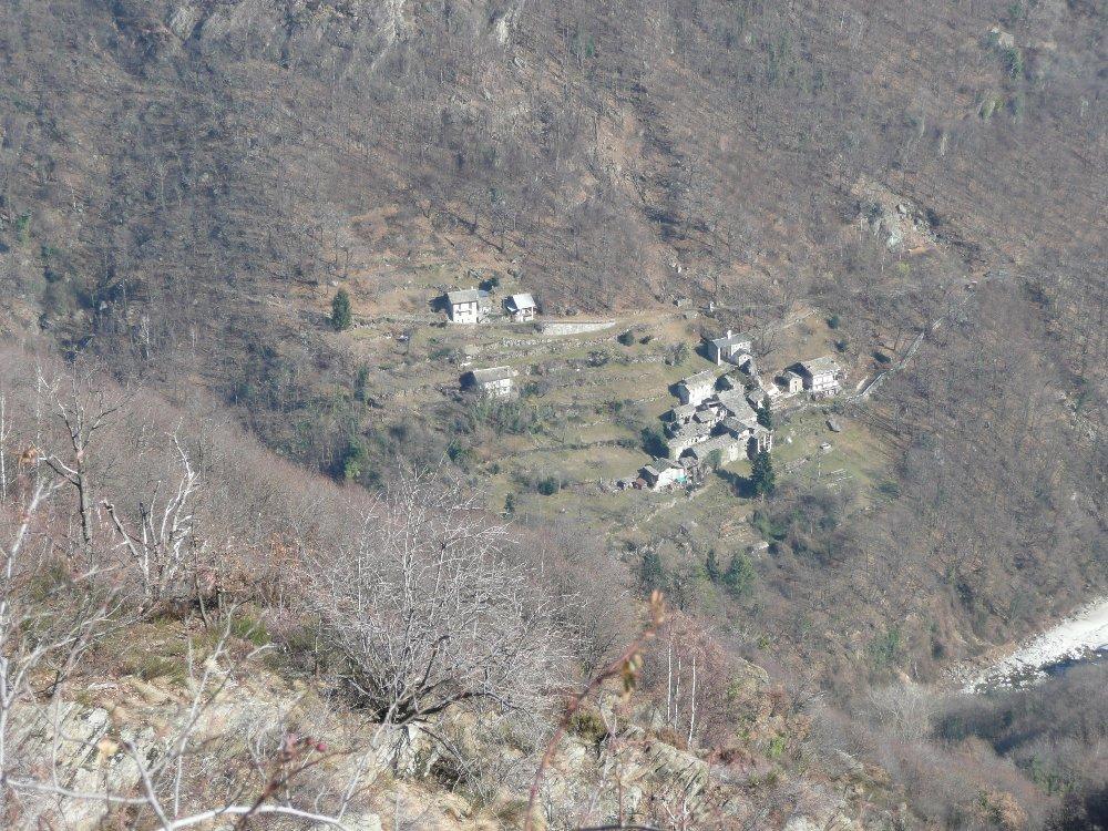 Borgata Raie vista da Mont Pont