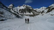 Diga di Morasco, a sx vallone di Nefelgiù, a dx valle del Gries