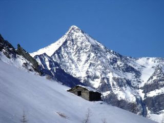Rocciamelone con antica baracca dei minatori