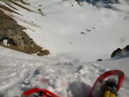 La discesa in scivolata del canalone