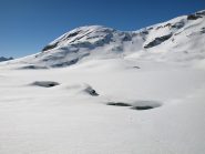Vista del Lago Pocia alla base del primo canalone
