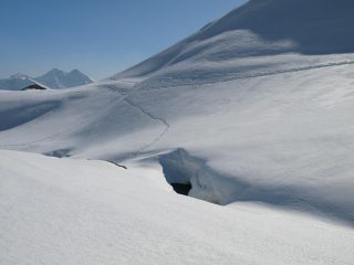 Torrente e tracce a quota 2440 m