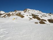 Nei pressi dell'Alpe Palasina (2400 m), sullo sfondo Punta Palasina (2778 m)