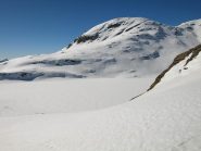Lago della Battaglia (2487 m) e dietro Monte Chiappa (2684 m)