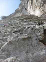 la fessura strapiombante del 6 tiro