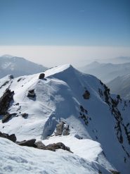 emorme cornice al colletto