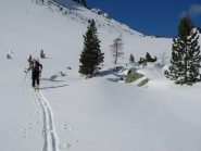 si imbocca il vallone sopra all'arrivo della seggiovia