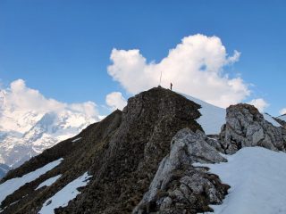 In cima